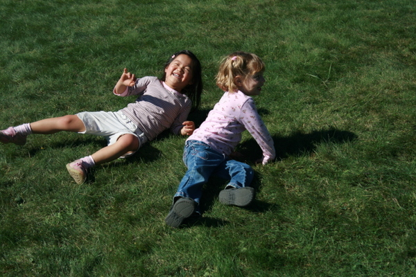 Buddiesrollingingrass2